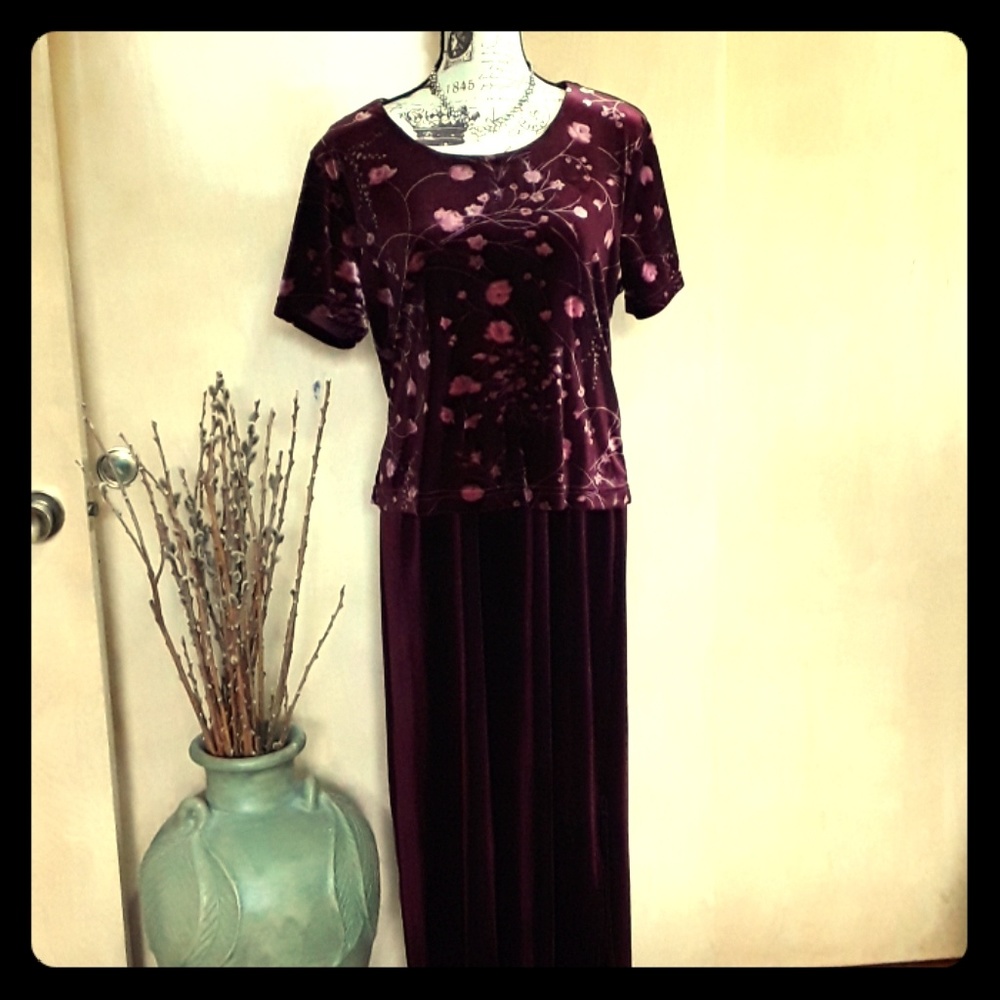 Vintage Studio velvet burgandy dress sz10